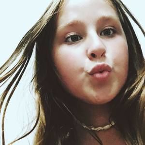 Meet your Posher, Laina